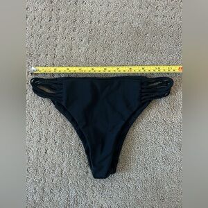 Mikoh women’s banyans strappy bikini bottom cheeky black medium